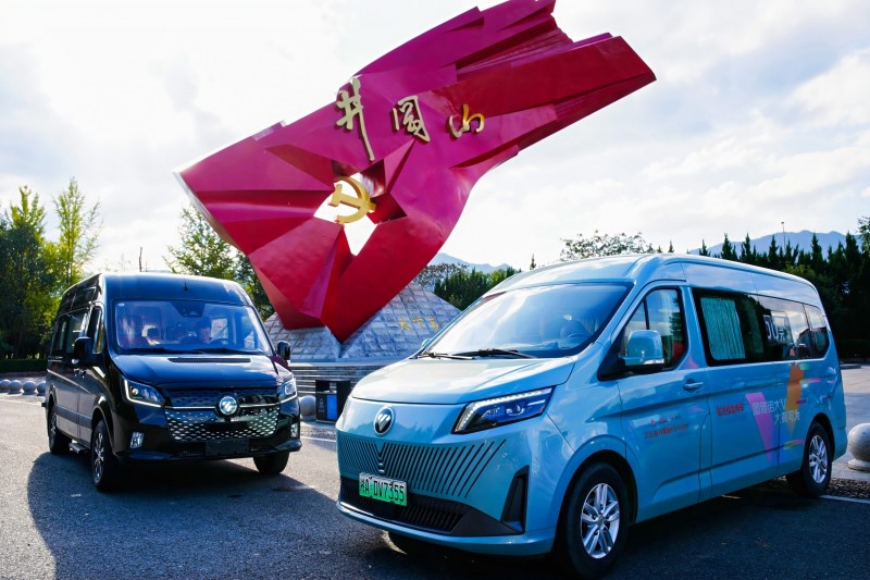 Foton Toano X6 EV and X8 EV electric vans