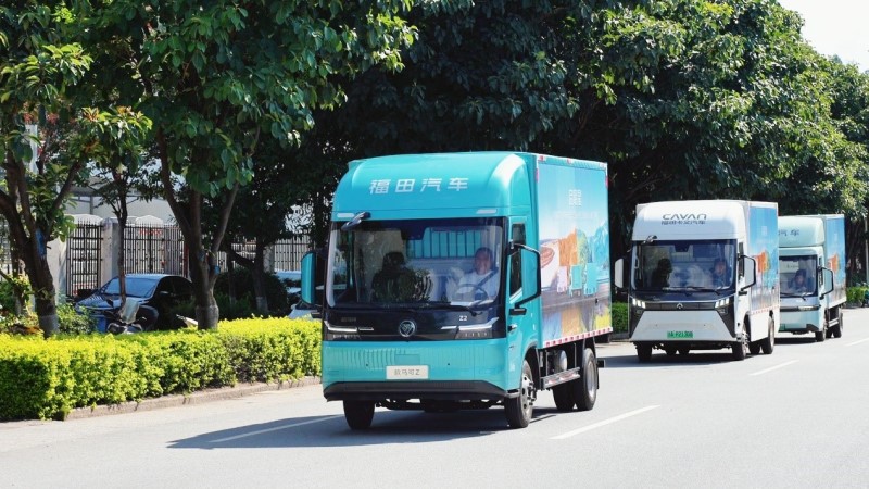 Foton Qimingxing pure-electric light truck on Yunnan mountain roads