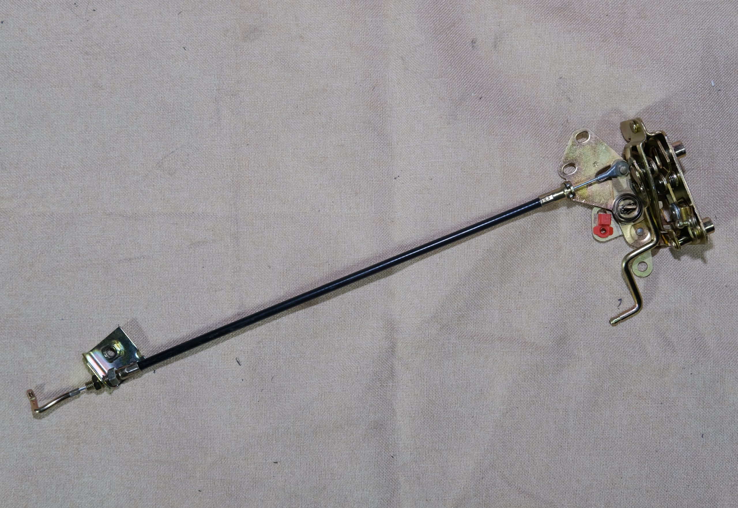 WG1642340015 Right Door Lock Assembly