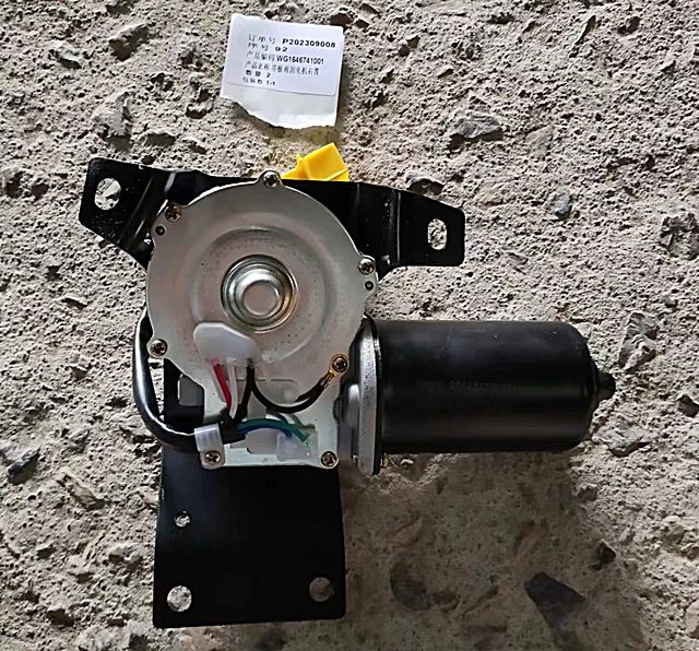 WG1646741001 Wiper Motor and Bracket Assembly